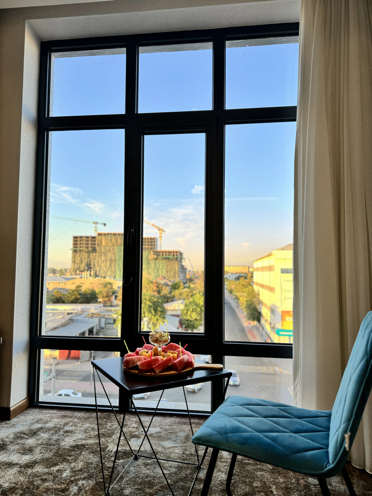 Отель Garnet Mir