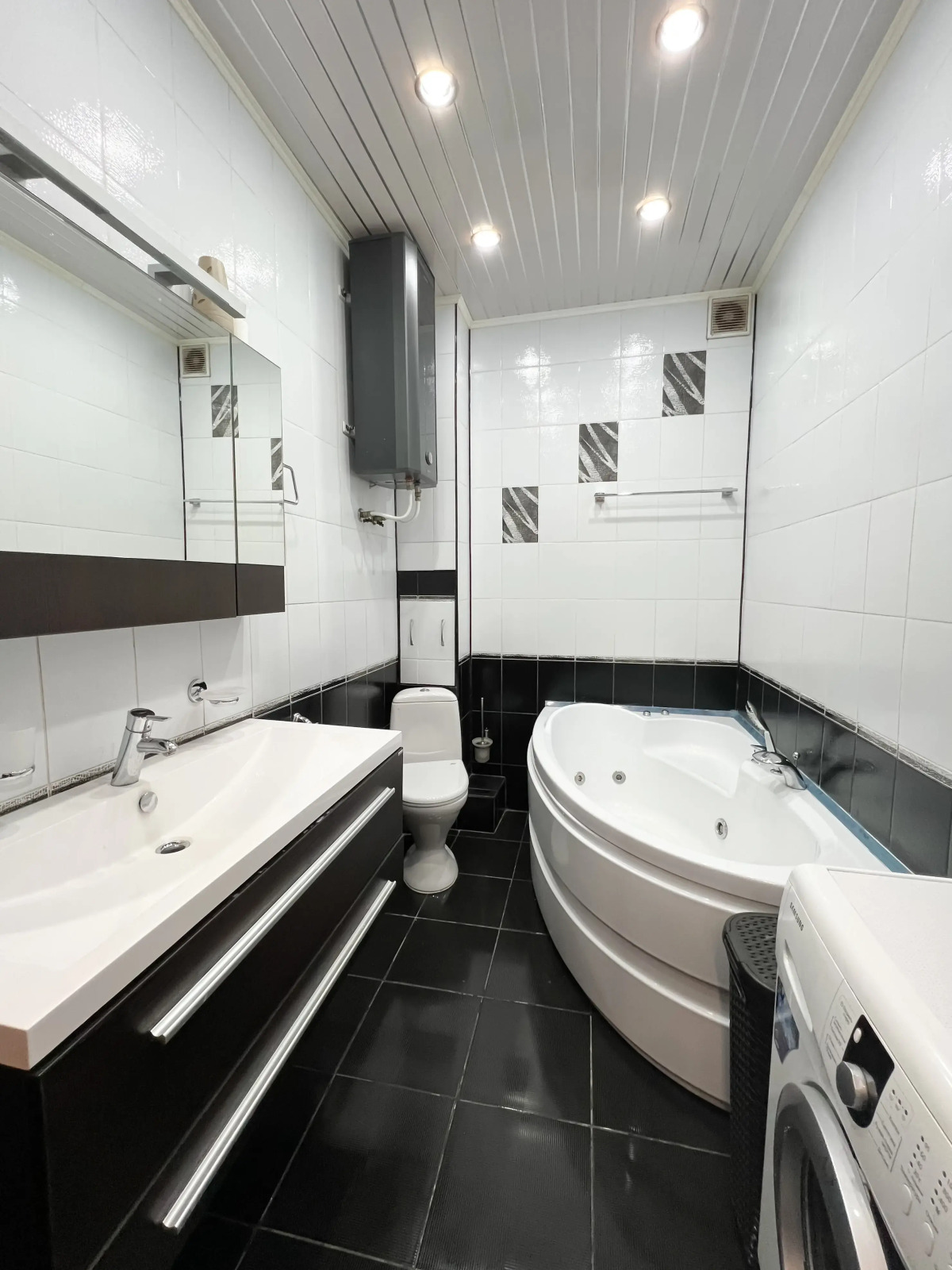 Квартира 1-комнатная  на Карла Маркса 6/1