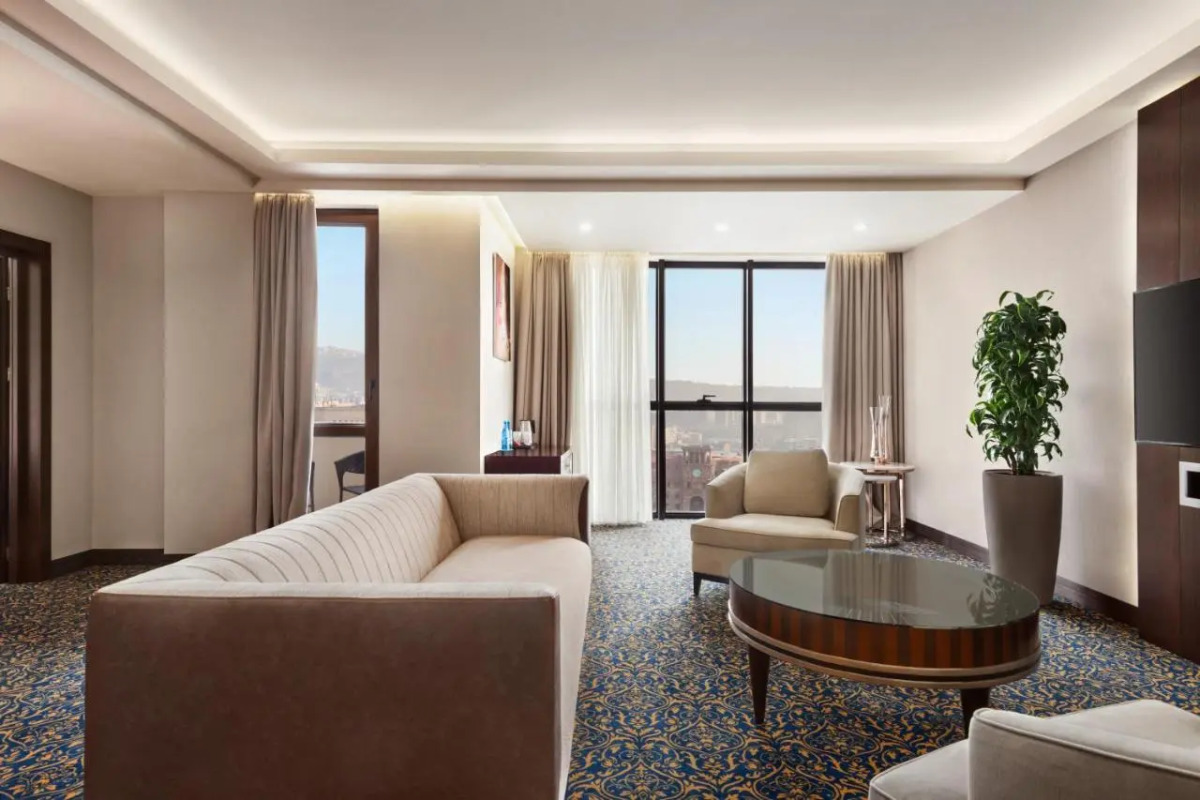 Отель Ramada and Suites by Wyndham Yerevan
