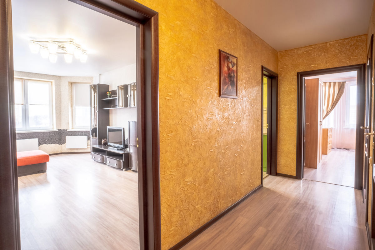 Квартира большая двухкомнатная в отличном районе