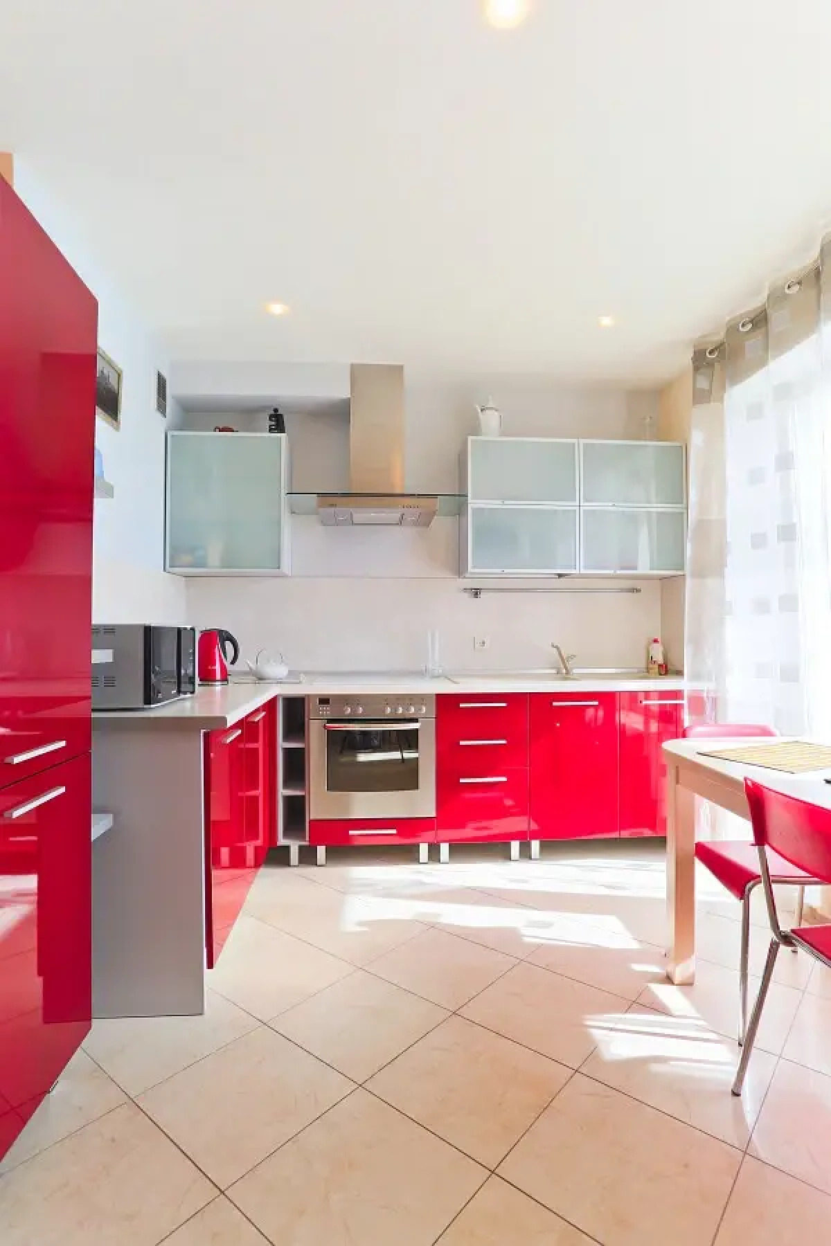 Апартаменты 4-комнатные HomeApart Сторожовская, 8