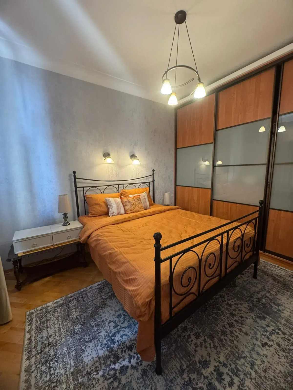 Апартаменты Карла Макса 8