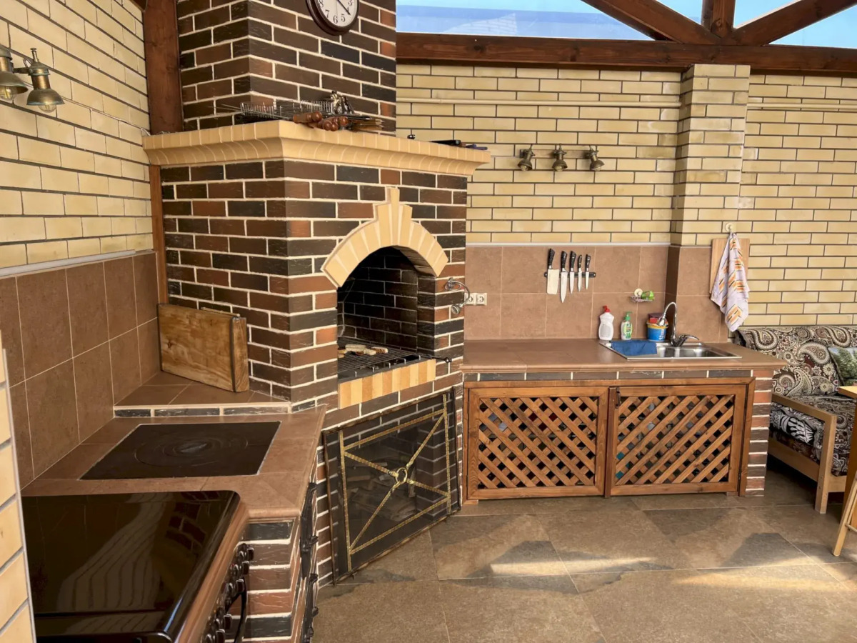 Частный Дом 120 2 Комнатный Этаж с Кухней