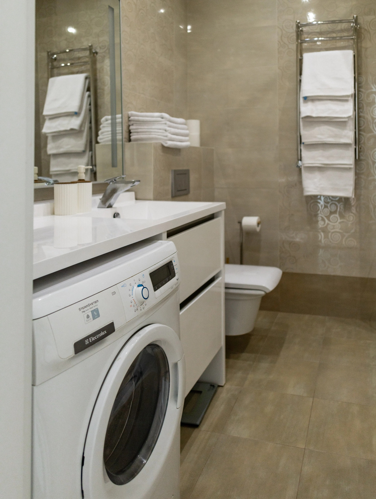 Квартира Видовая уютная на живописной набережной в центре столицы