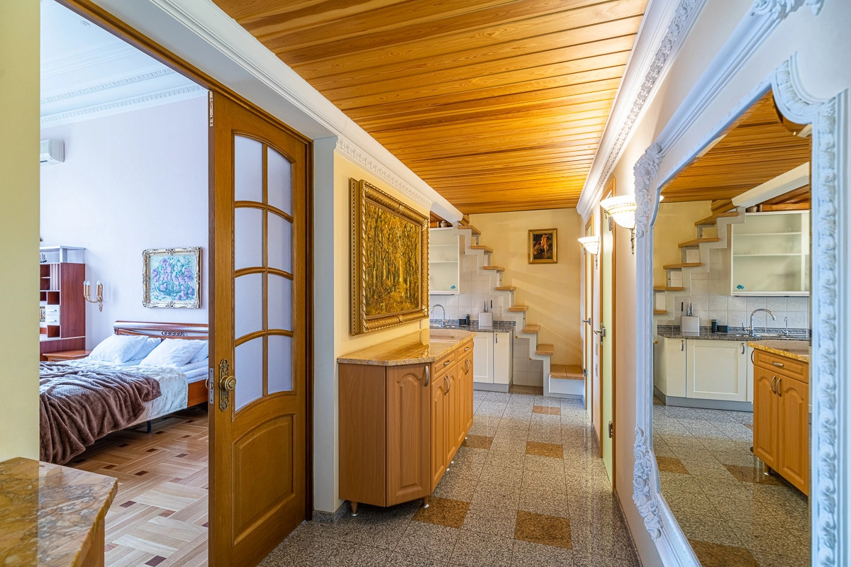 Апартаменты Большая Конюшенная 3