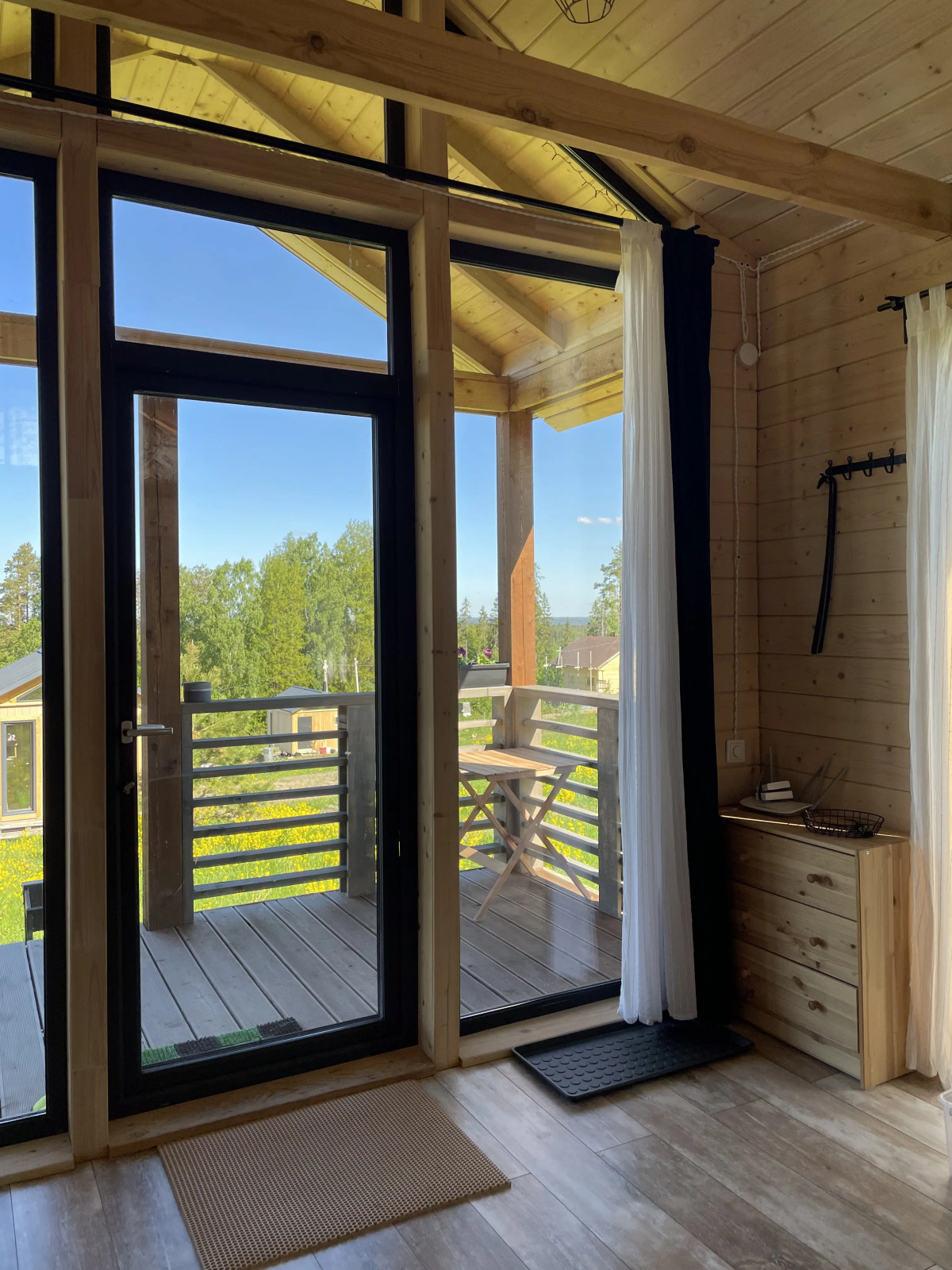 Дом Уютный домик у Игоры, белый