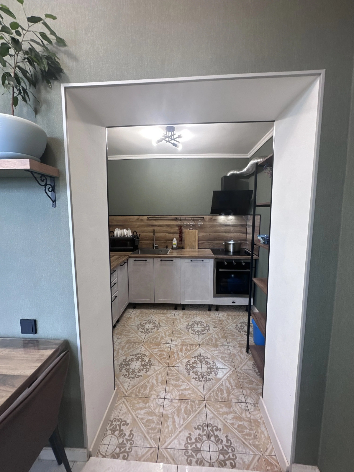 Квартира в центре Сухума - Лакоба, 88