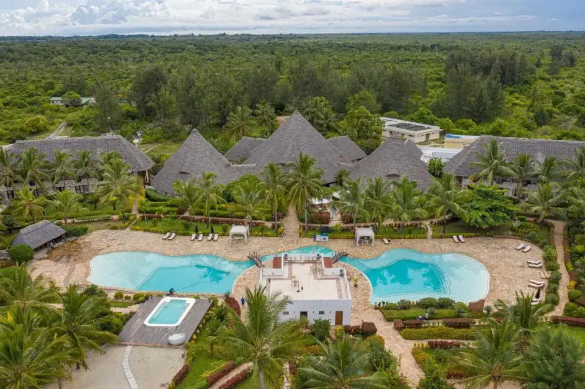 Отель Fruit&Spice Wellness Resort Zanzibar
