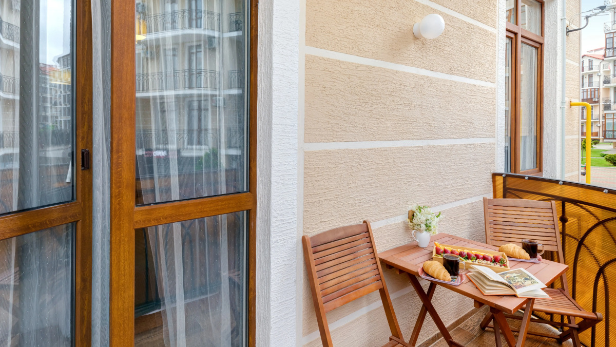 Апартаменты "Наутилус" с балконом в ЖК Черноморский 2