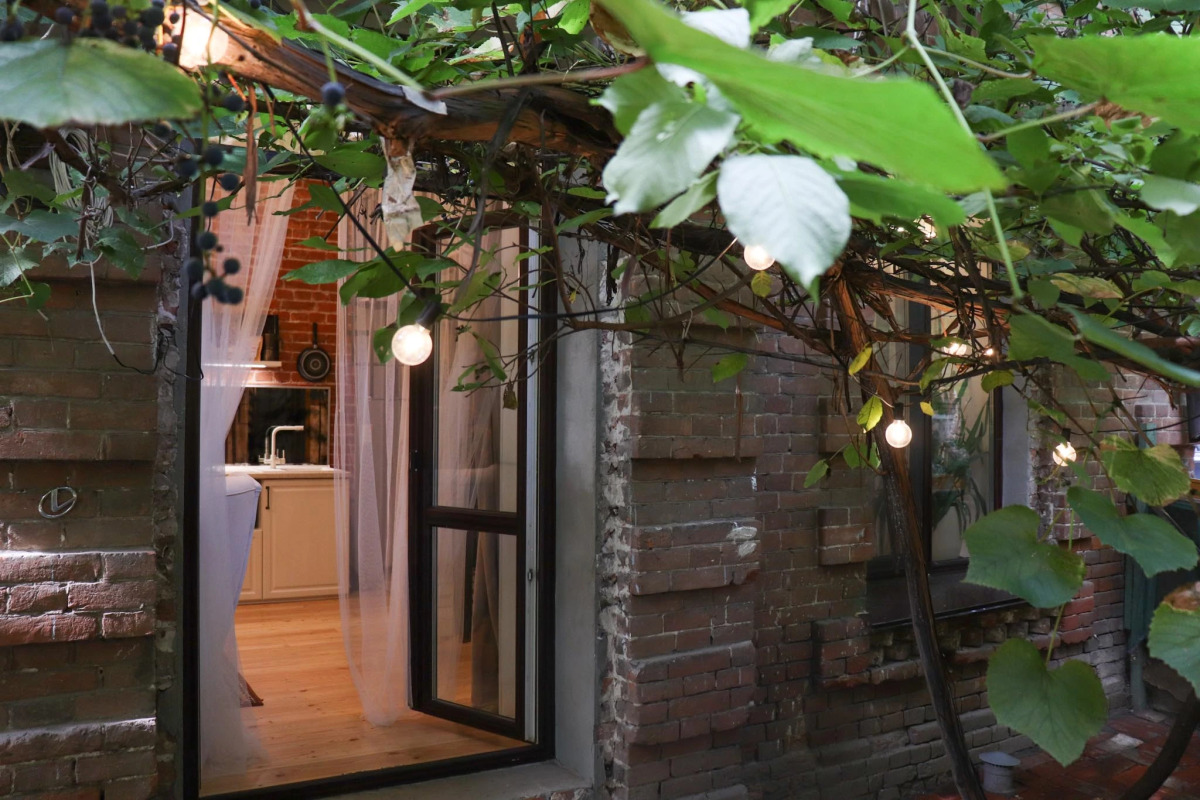 Апартаменты Винтаж с Собственным Двориком