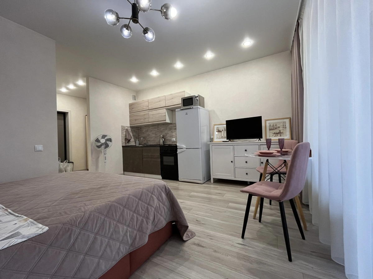 Квартира 1-комнатная студия в новом высотном доме. Кирова 11