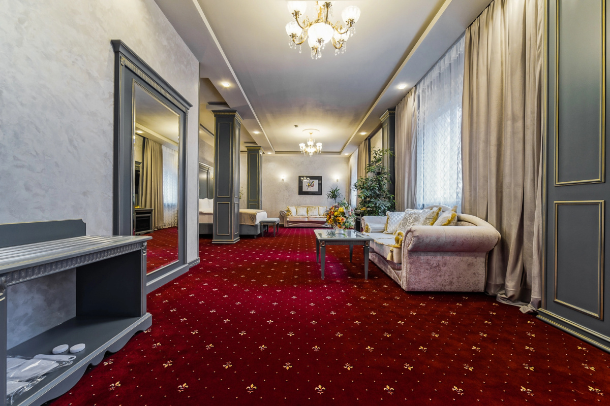 Отель Imperial Palace