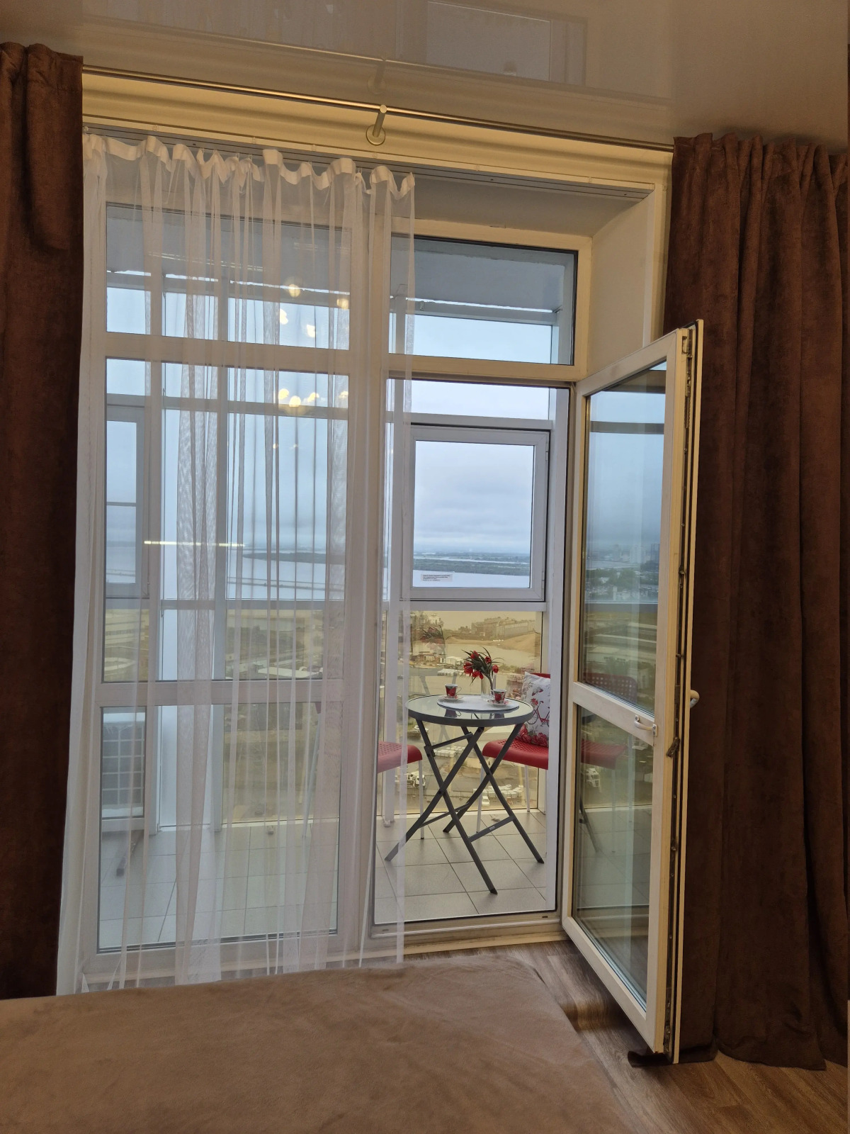 Квартира-студия с красивым видом на Амур