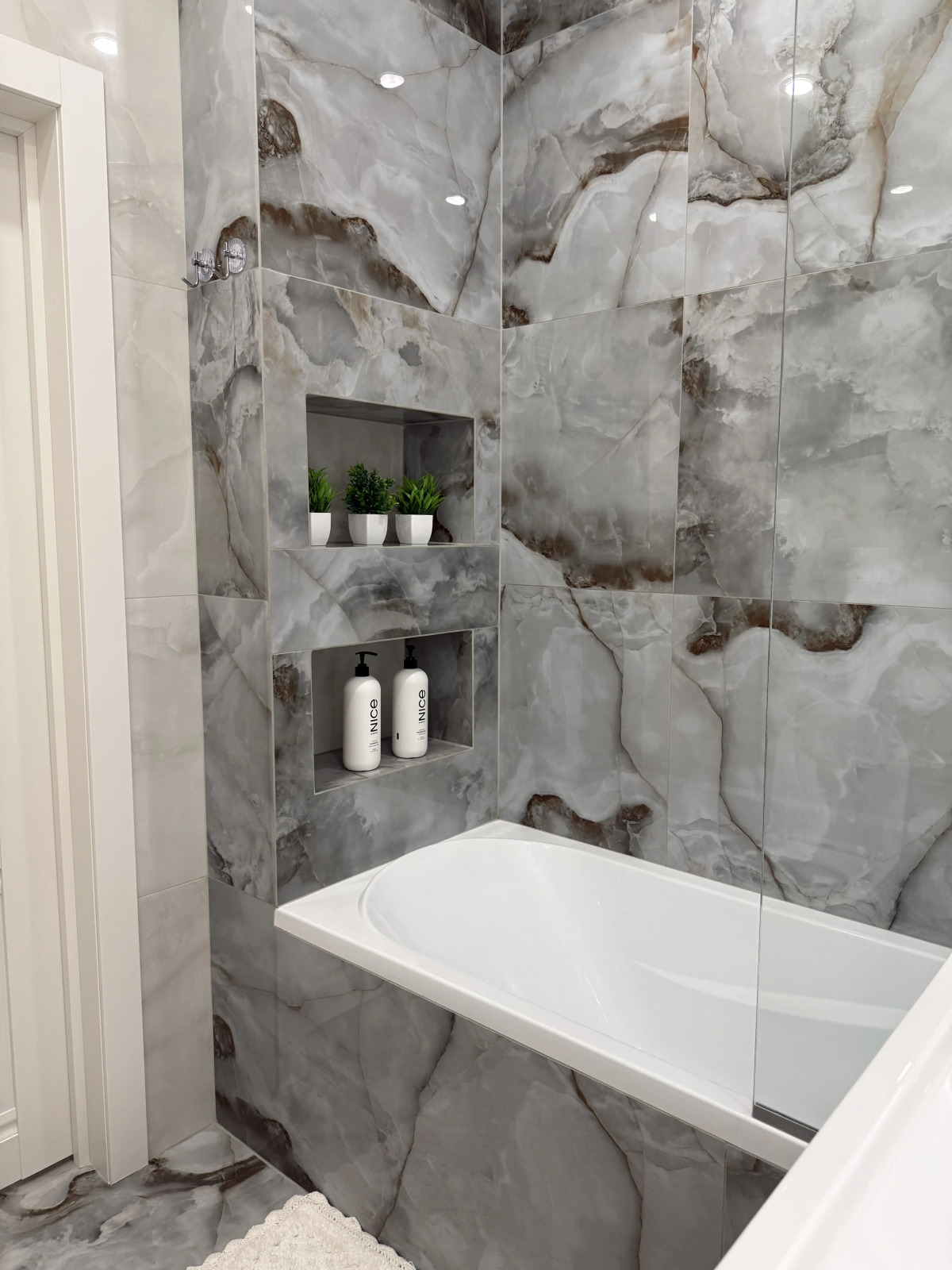 Квартира однокомнатная на Хасанова 13А