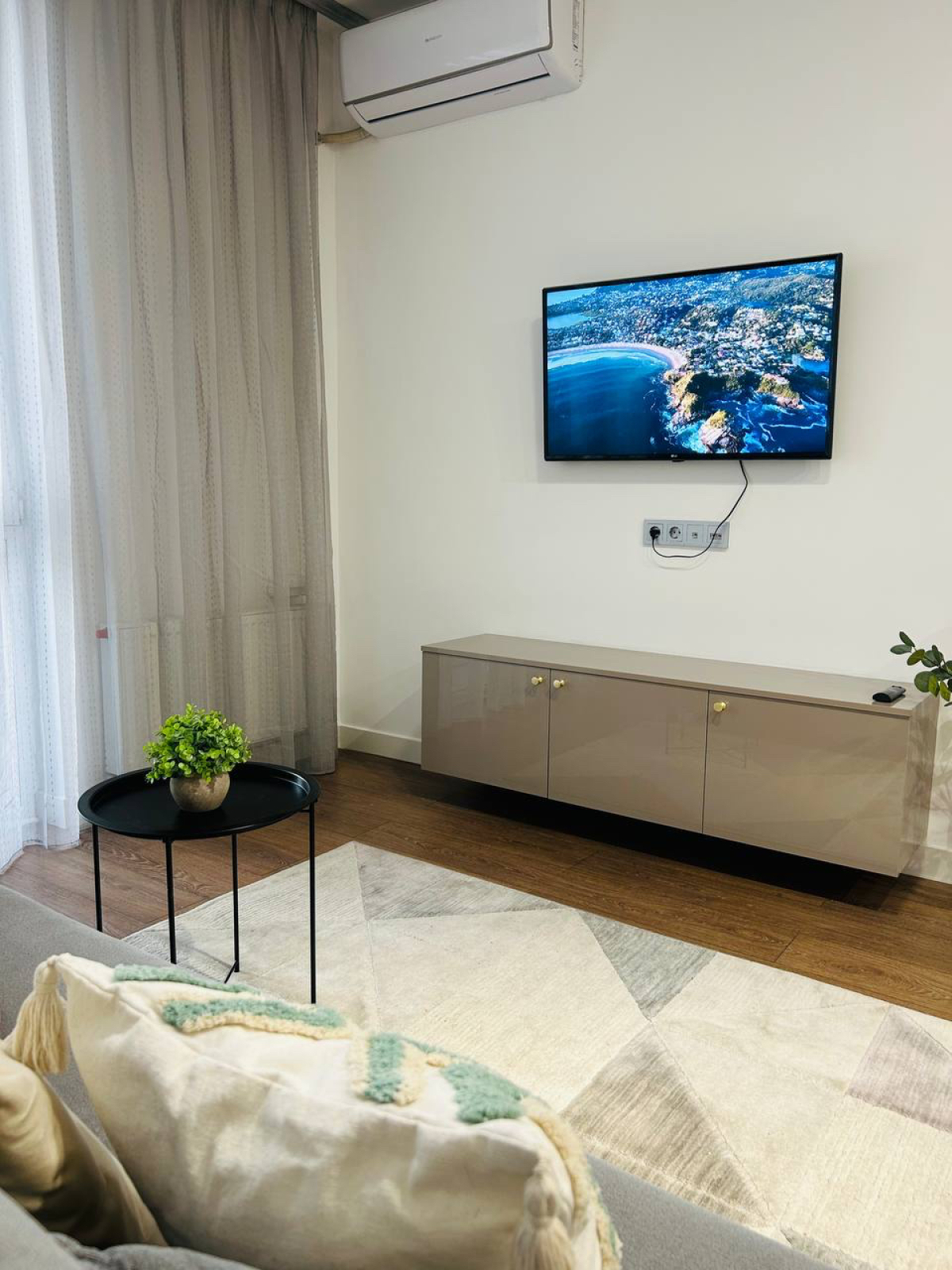 Квартира 2-комнатная с видом на город 33