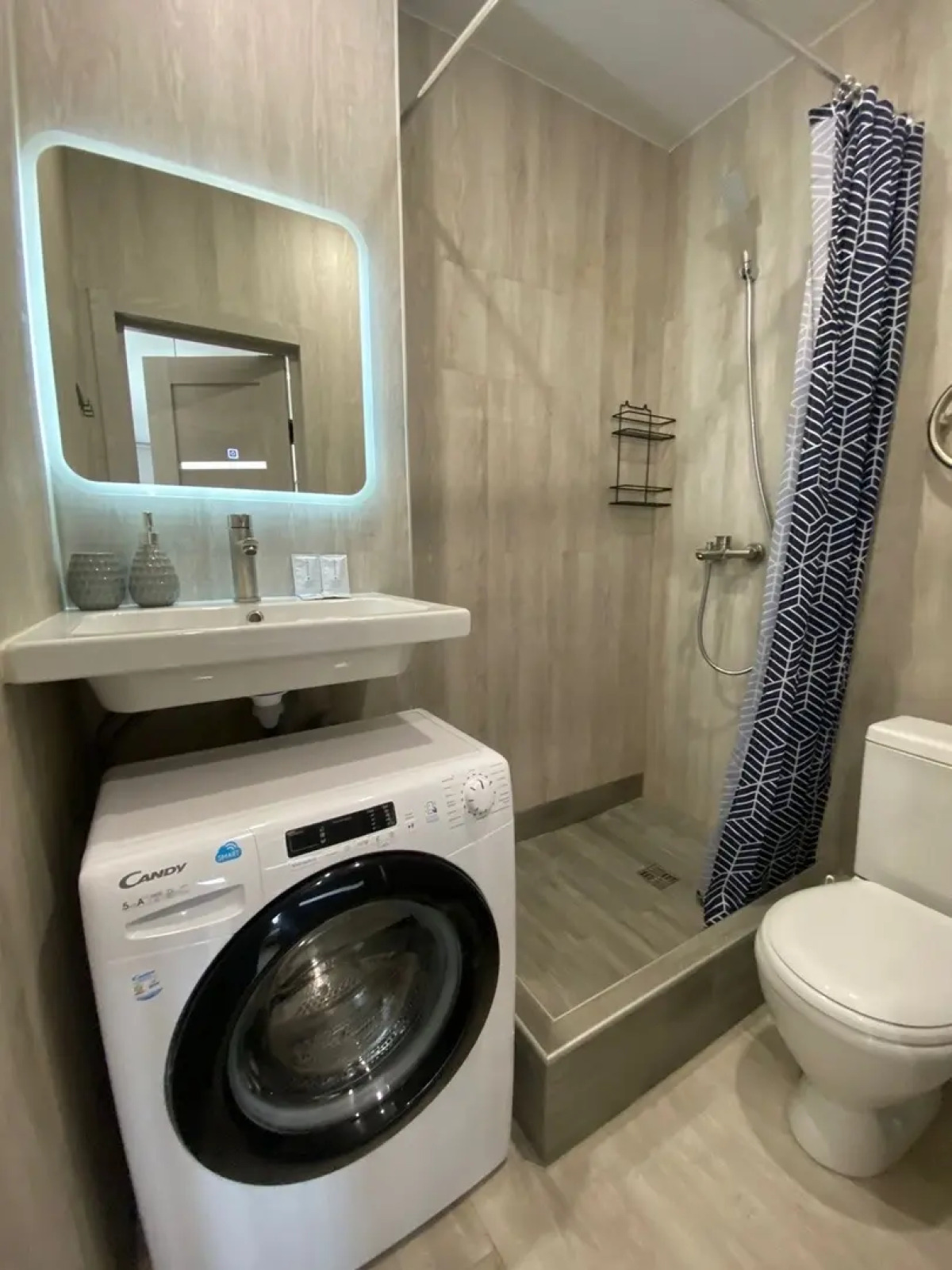 Апартаменты Студия KrasLoft в ЖК Притяжение на двоих