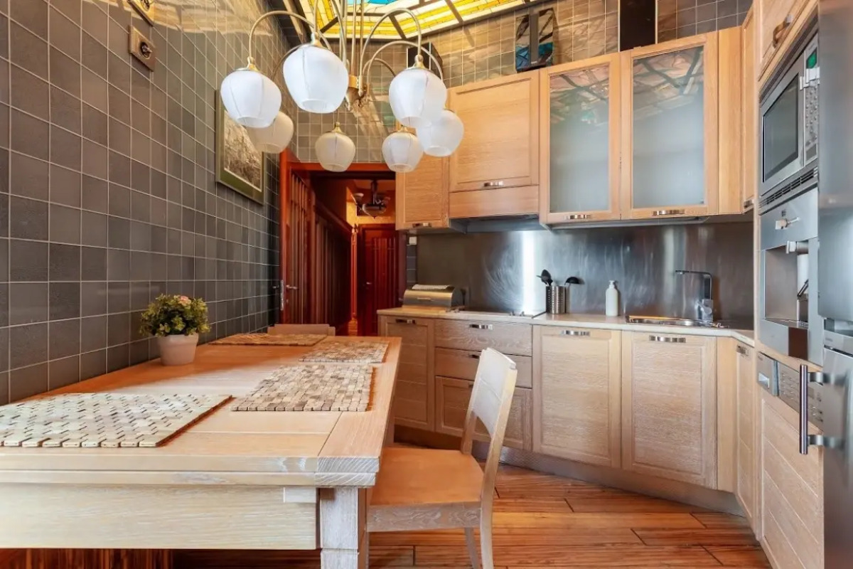 Апартаменты  Роскошные с Балконом и Видом на Кремль