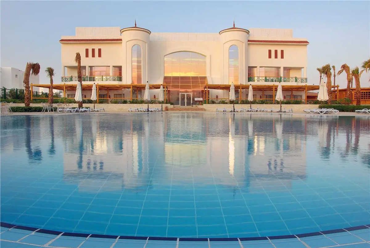 Ivy Cyrene Island Aqua Park Resort