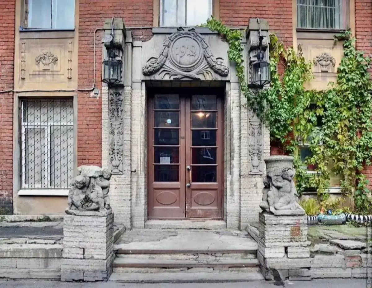 Квартира Art Tolstoy House