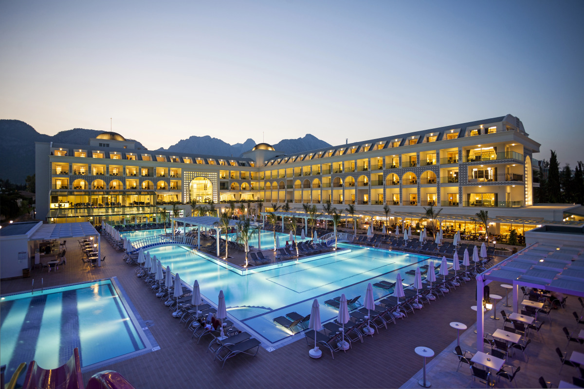 Отель Karmir Resort  & SPA