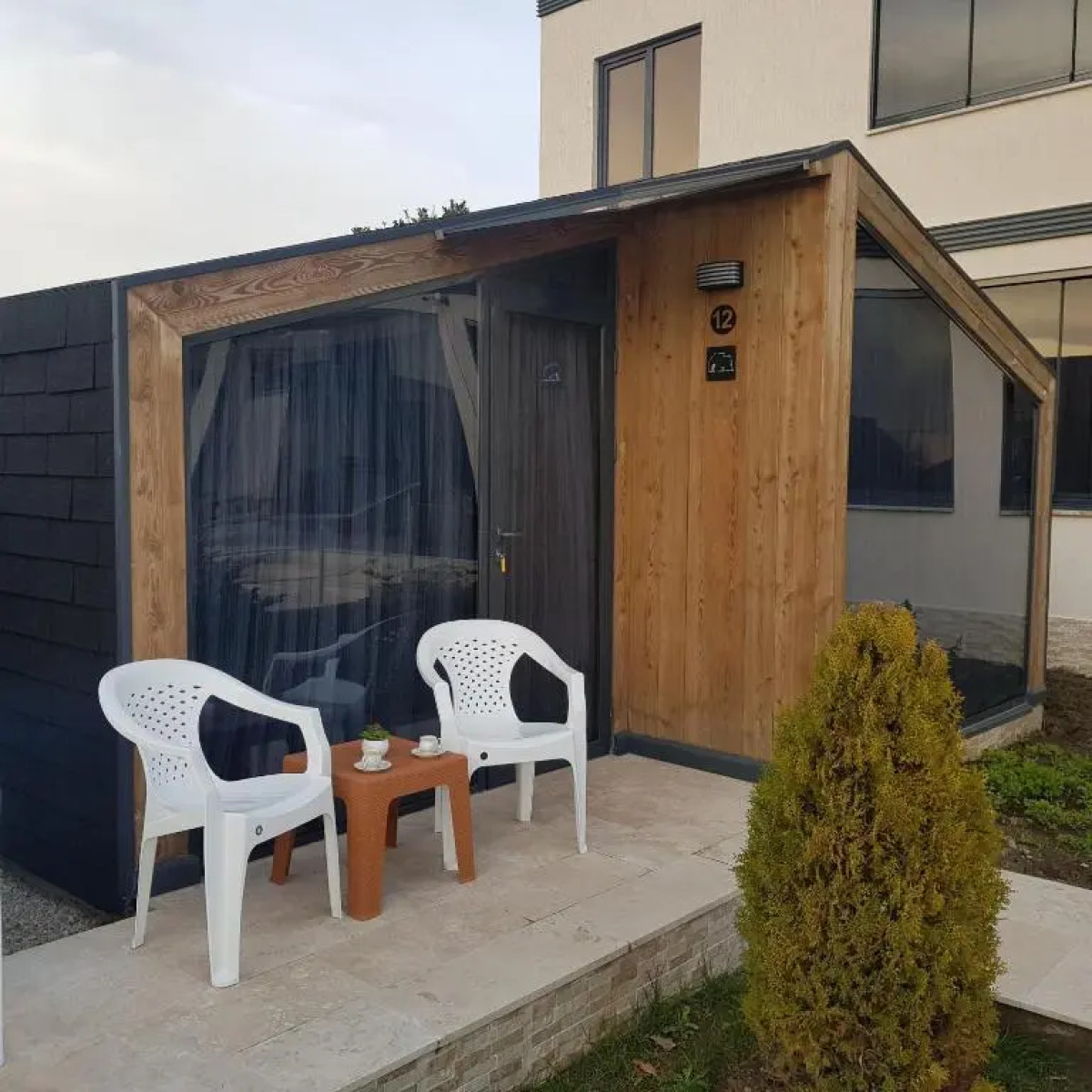 Отель Чёрный Слон