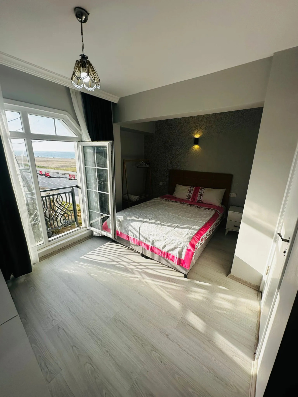 Отель Airport Black Sea Hotel & Restaurant