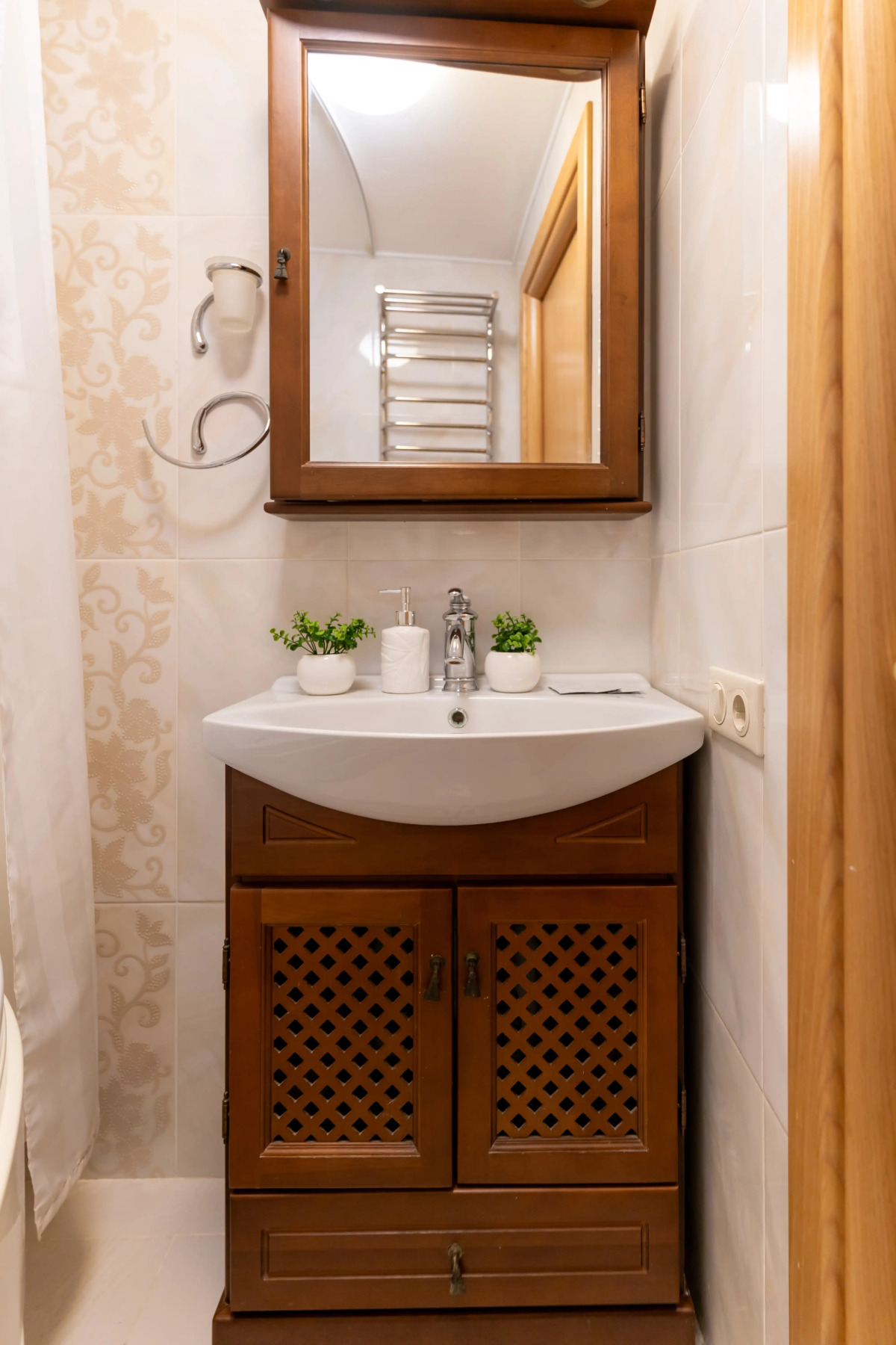 Апартаменты Трёхкомнатные с джакузи на Антона Валека 12