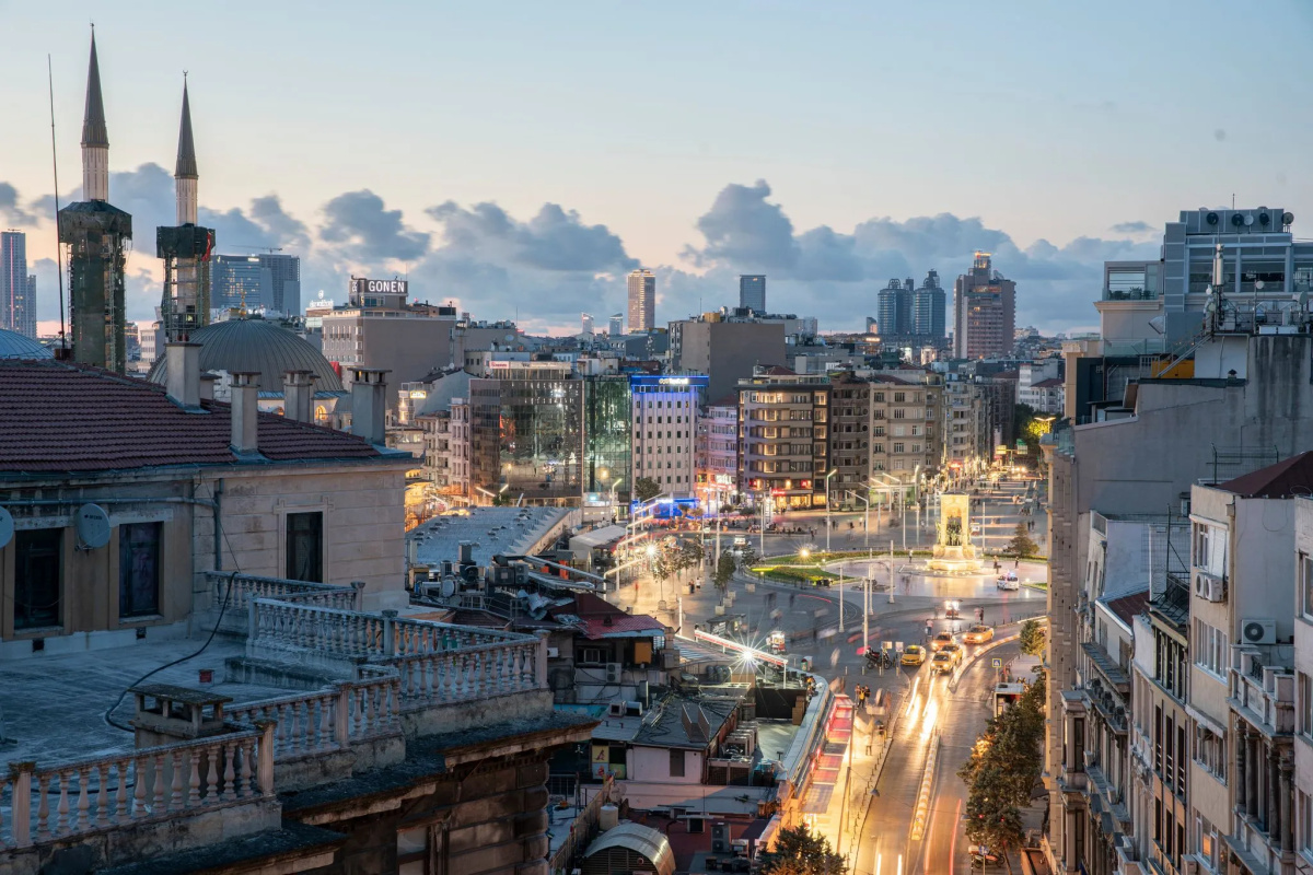 Akka Lush Taksim