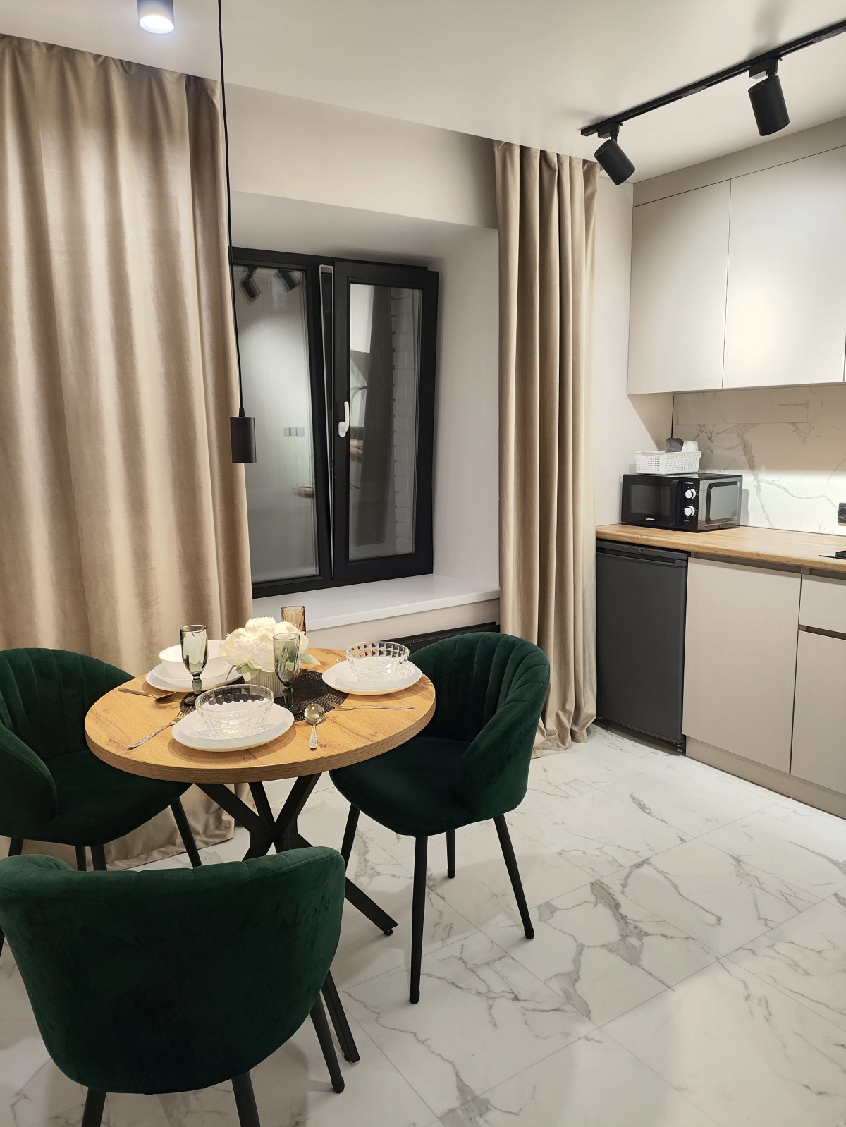 Квартира NATALI Aparts 73в.2