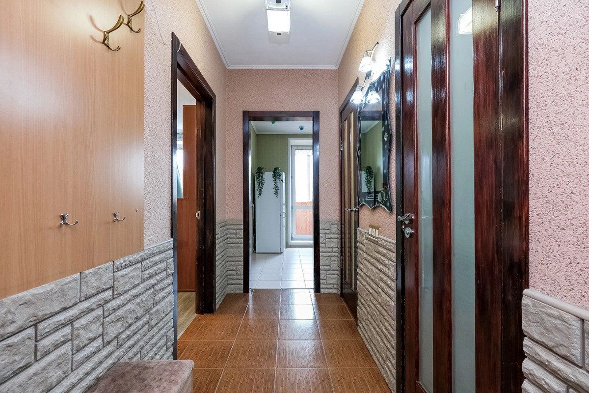 Апартаменты Титова 198/1