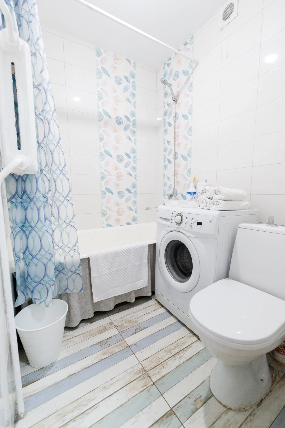 Просторная Двухкомнатная Квартира на 6 Гостей Проспект Октября 101 Театр Кукол