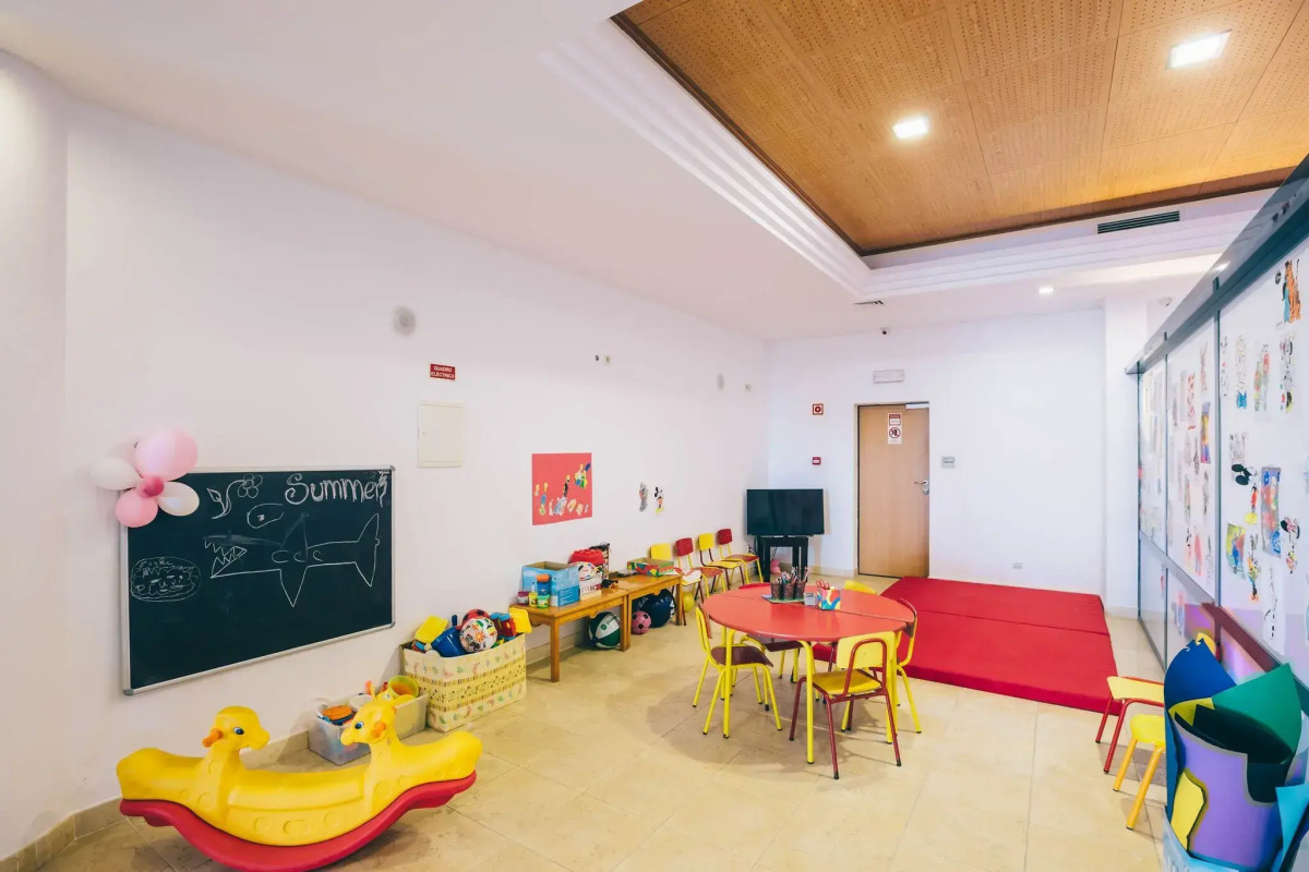 Отель Grand Muthu Forte do Vale