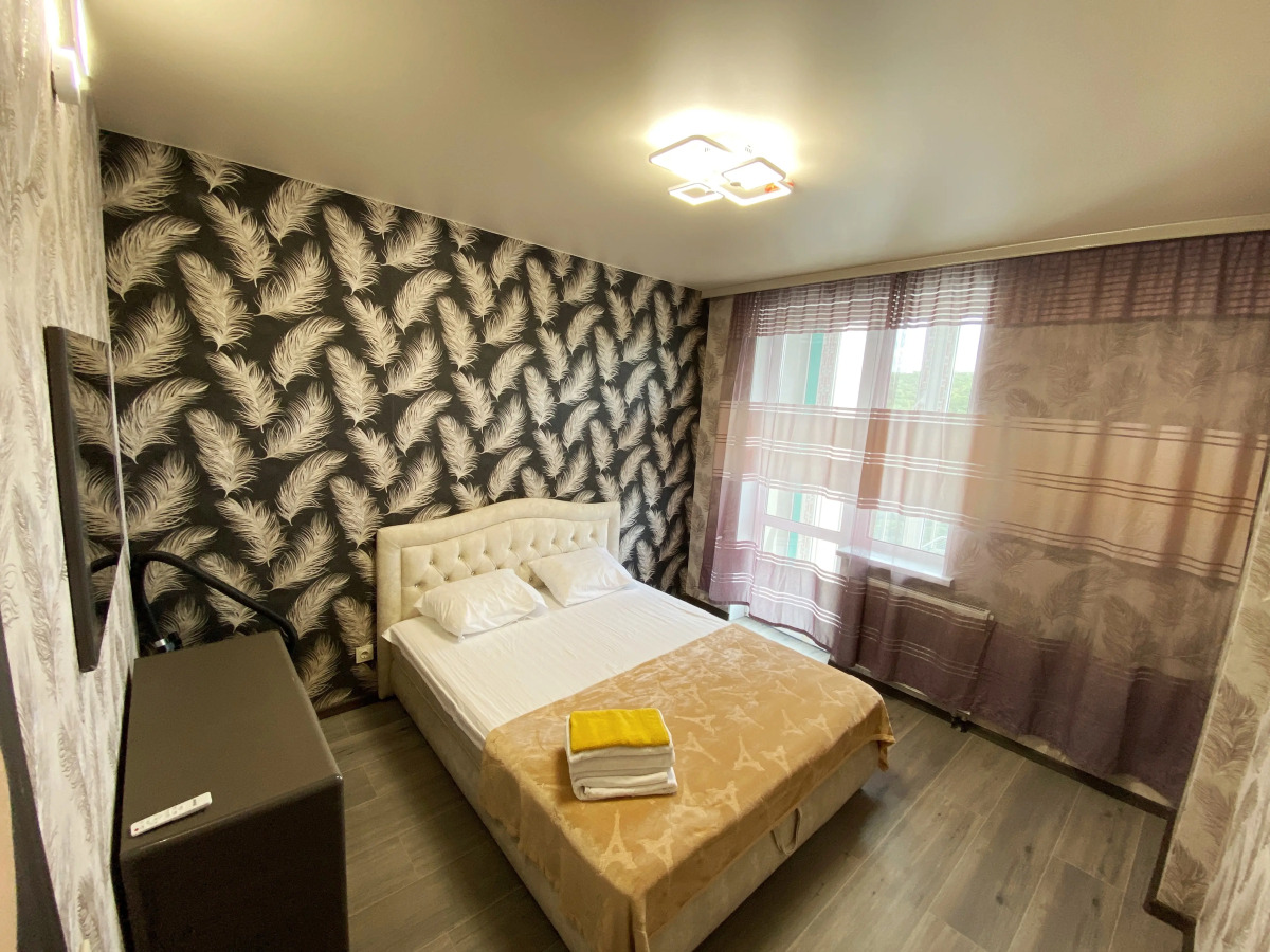 Апартаменты 2х комнатные на Зеленом бульваре 19 на 17 этаже