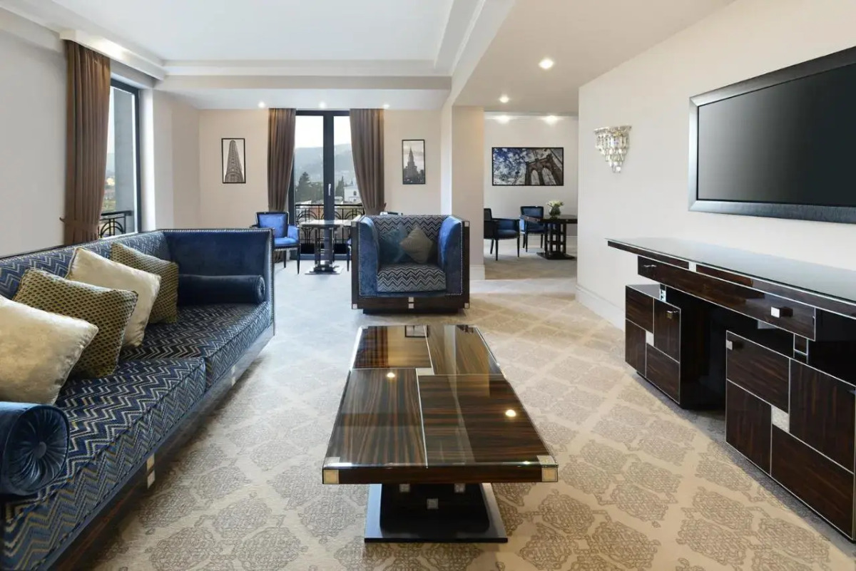 Отель Ambassadori Hotel Tbilisi