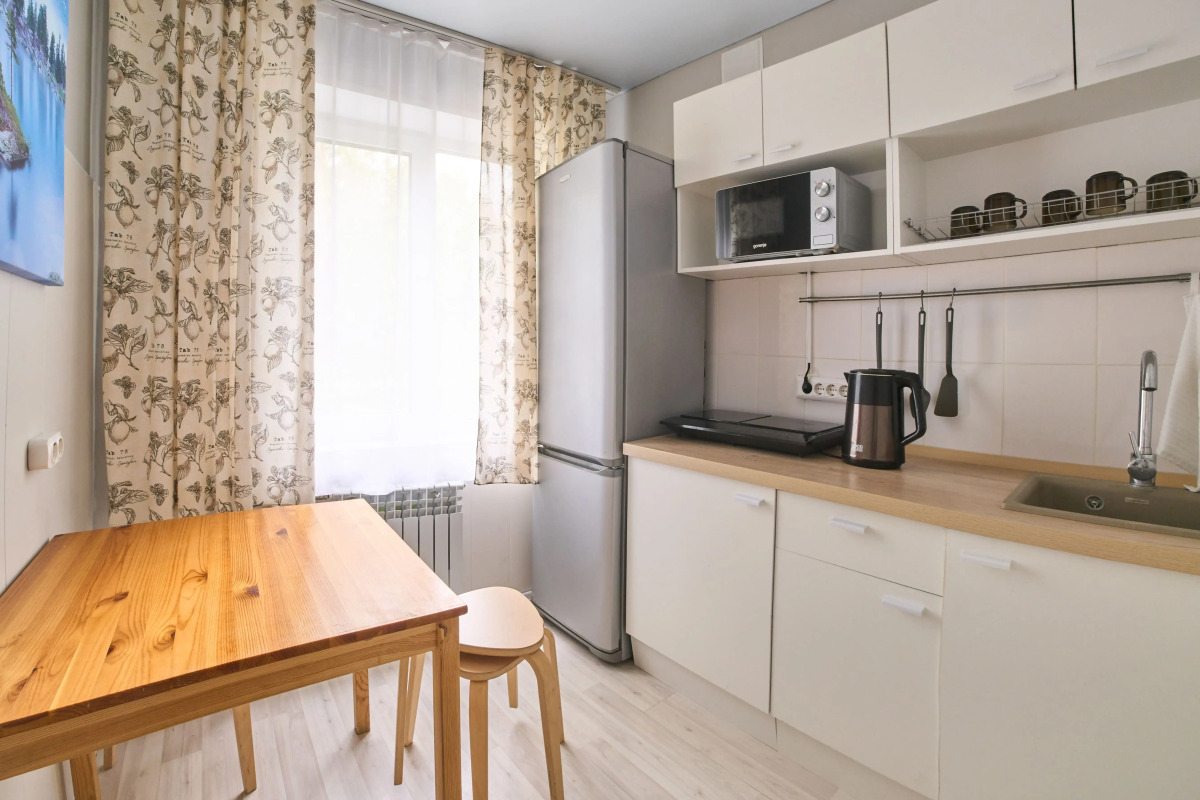 Апартаменты Трехкомнатные 10 тысяч метров 1