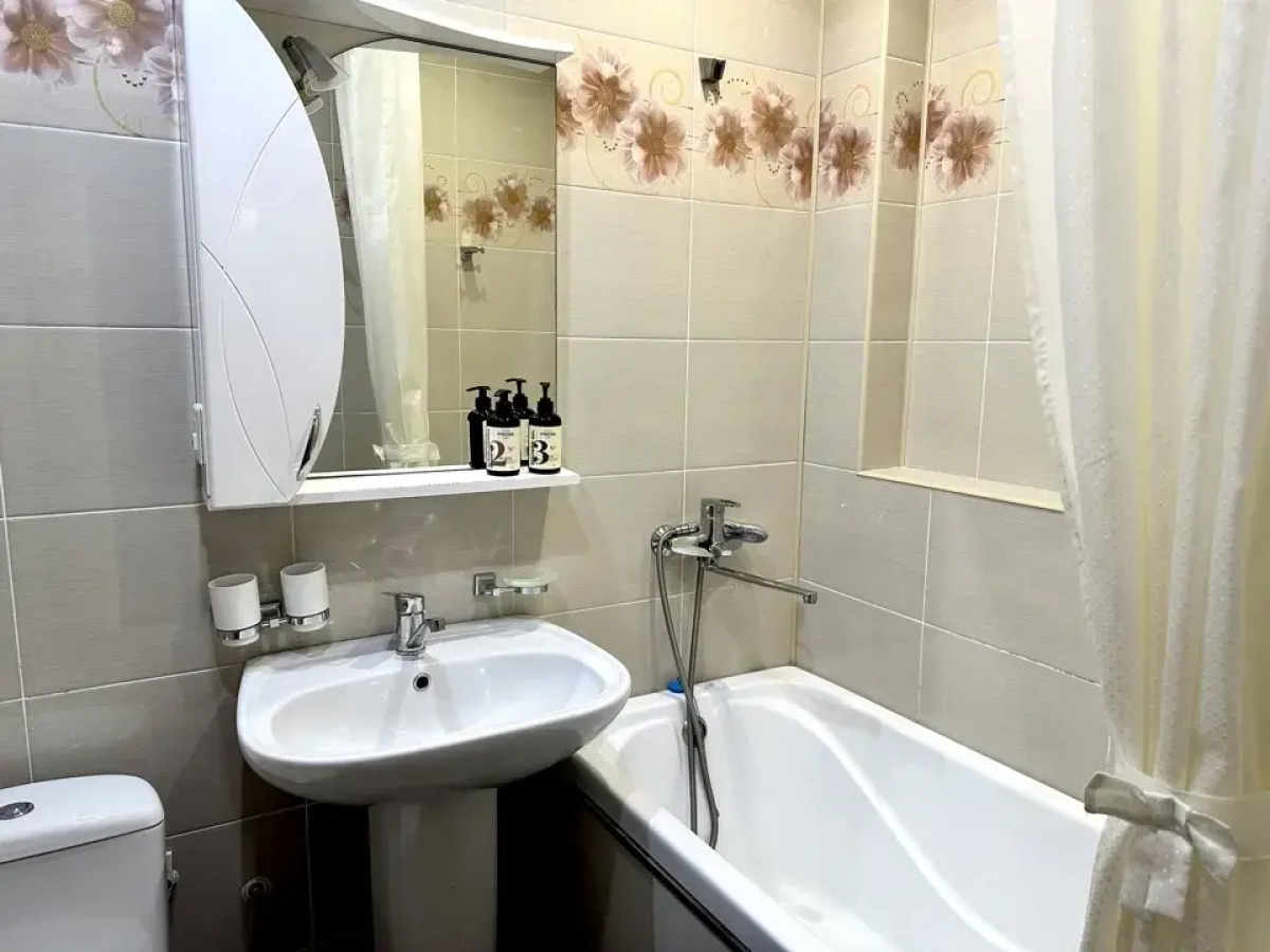 Квартира Гаджиева 164