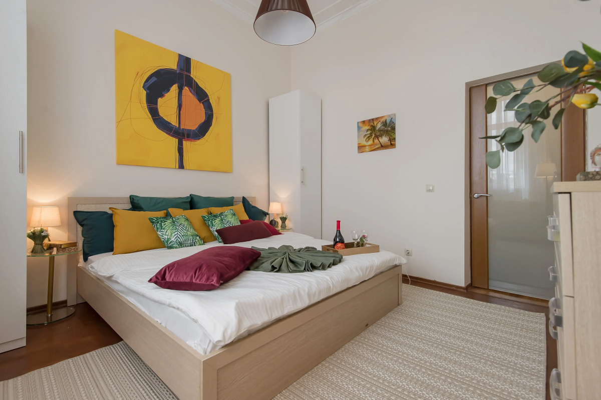 Квартира GM Apartments Стильная Трехкомнатная на Бульварном кольце