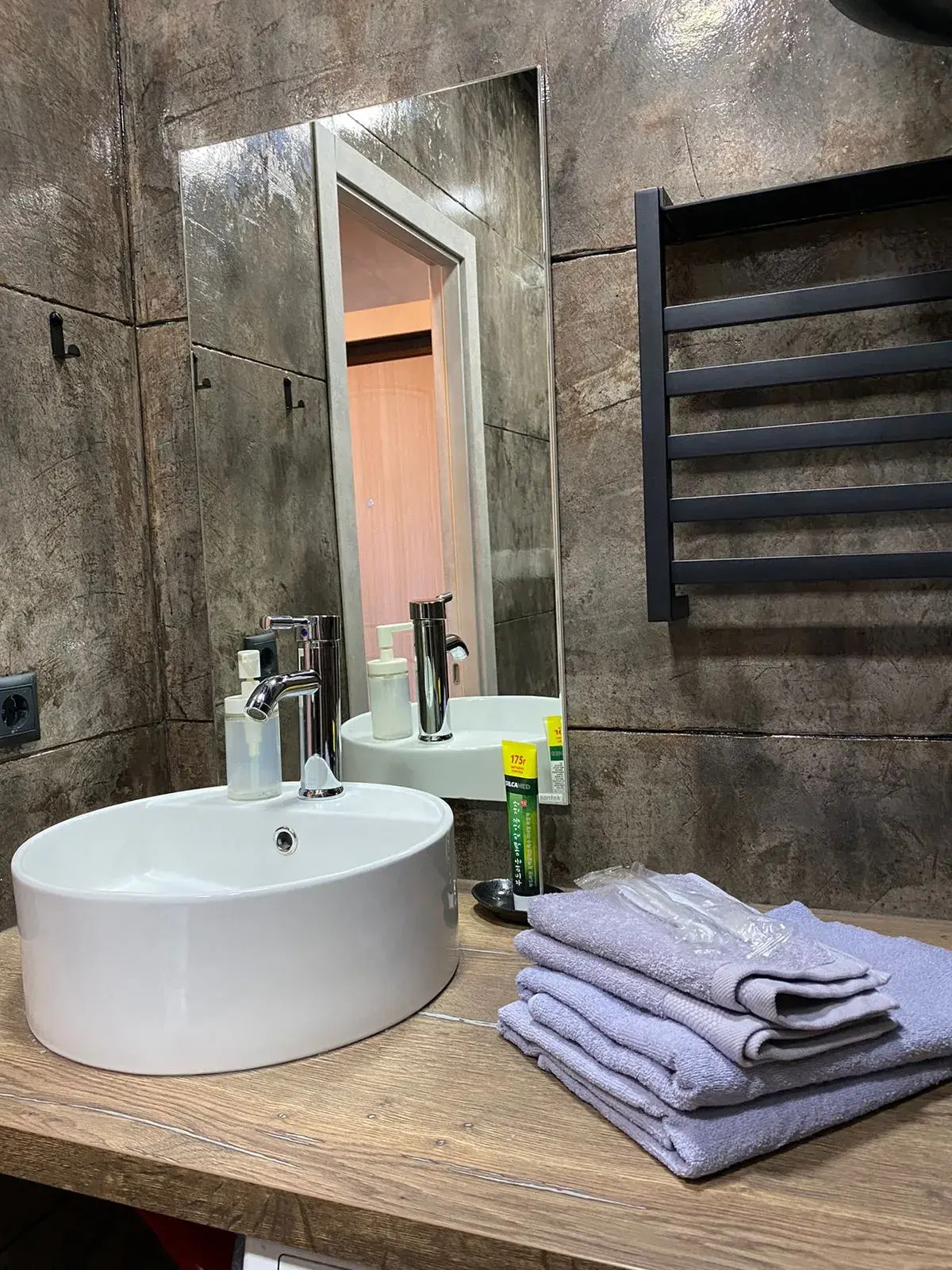 Квартира на Иосифа Каролинского 16