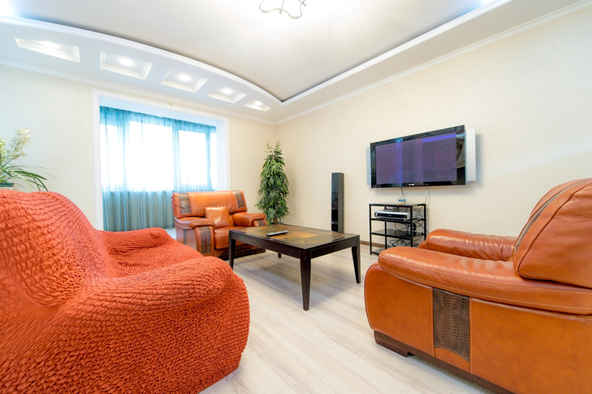 Апартаменты Пять Звёзд на Монакова 33