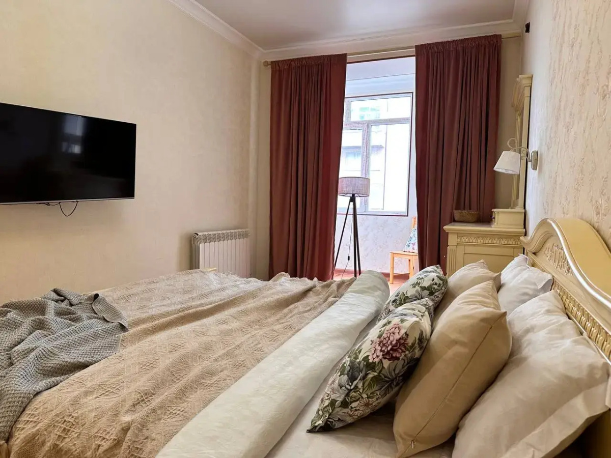 Квартира Роскошная Трёхкомнатная