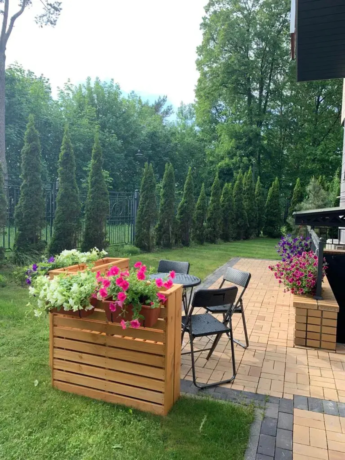 Апартаменты  Apart SV4 Цоколь Раушен Престиж