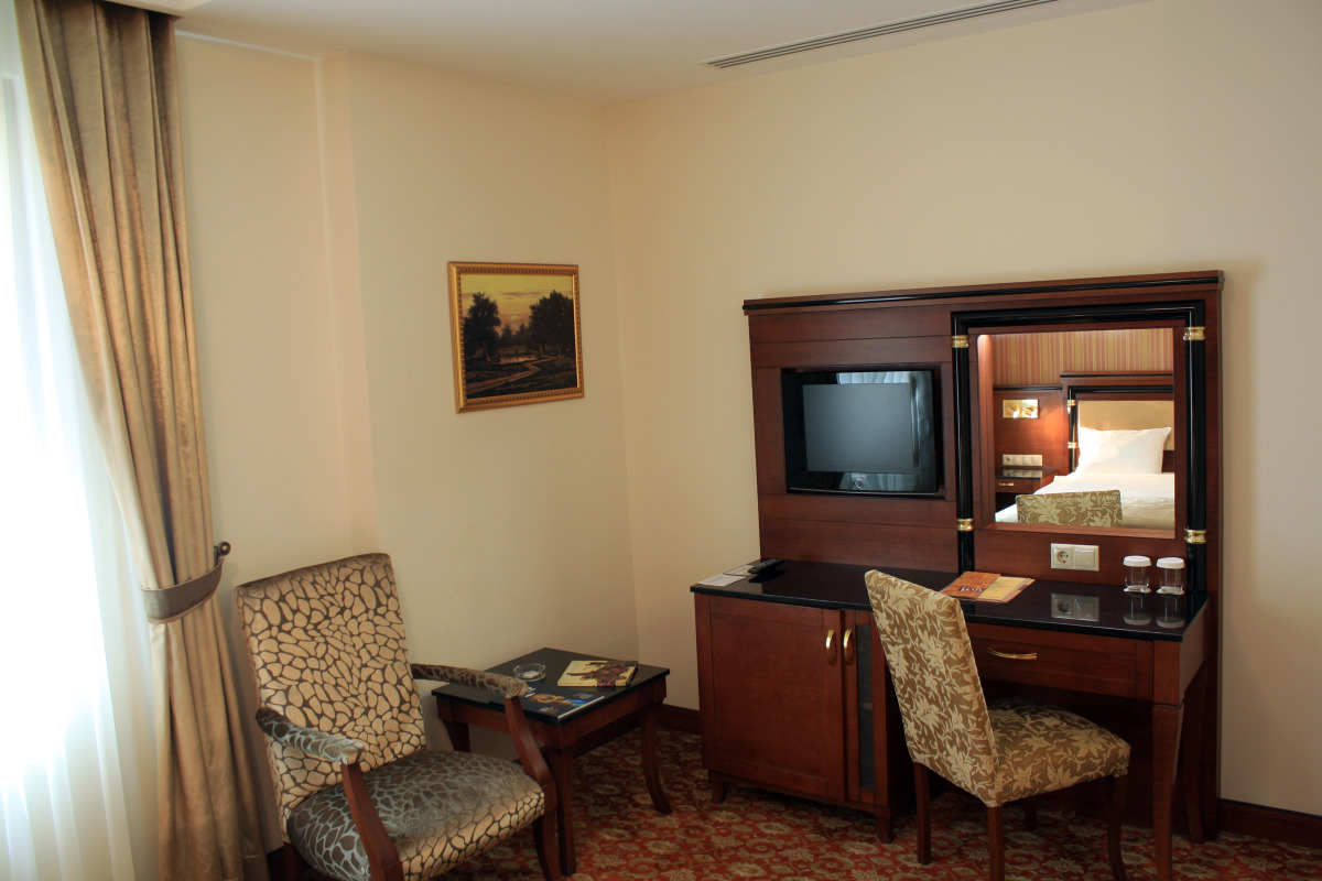 Отель Атропат