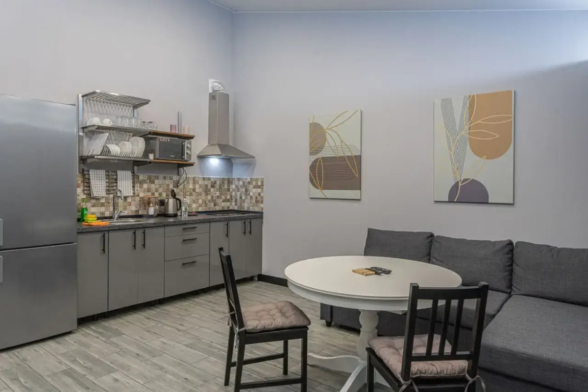 Отель Шепот