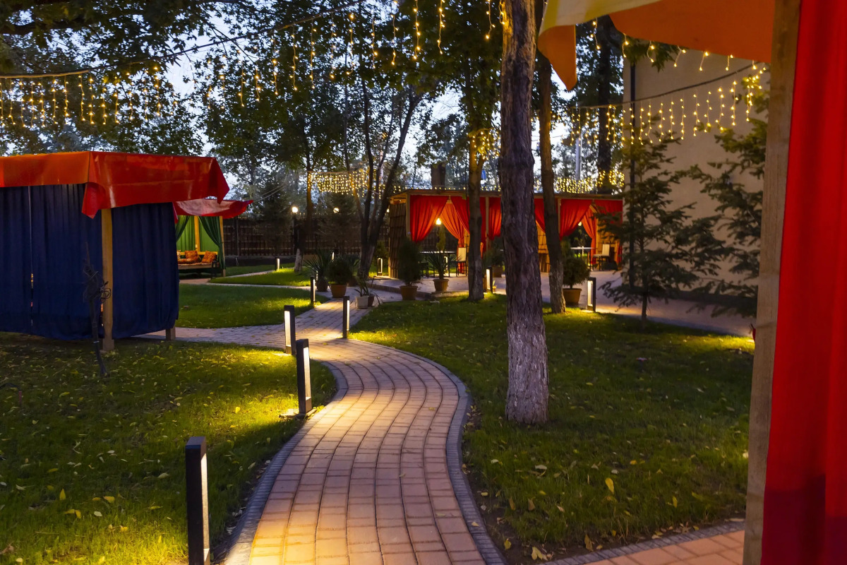 Отель Акжола