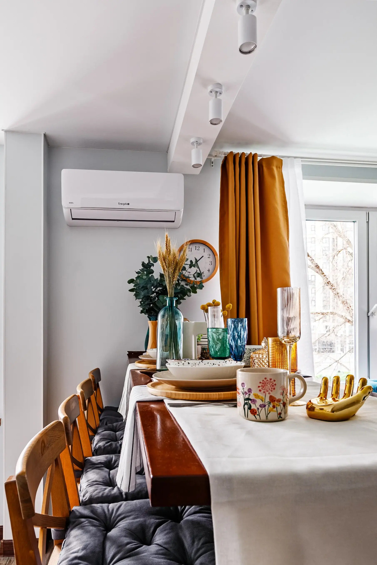 Апартаменты Butyrsky Cozy with Terrace, Parking and King-size Bed