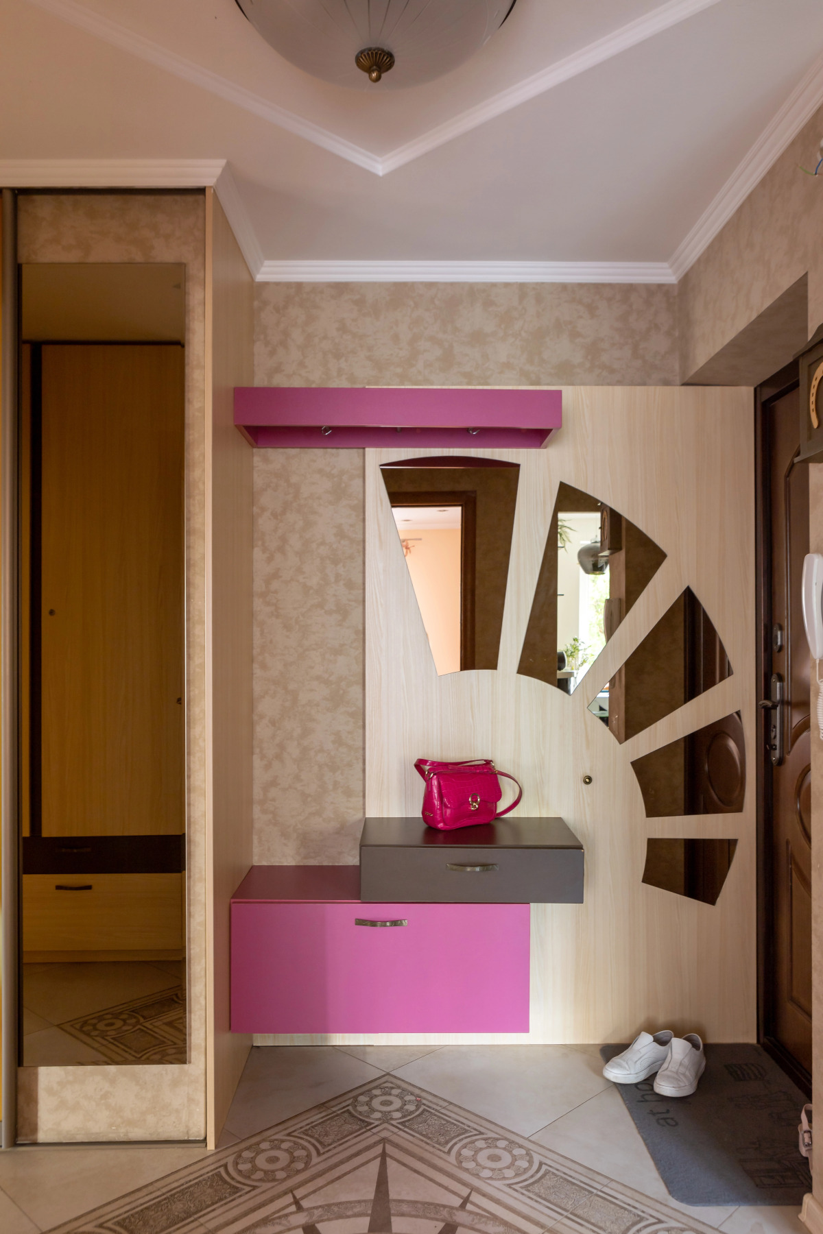 Апартаменты  4-комнатные в Амалиенау, Zoya-Apart