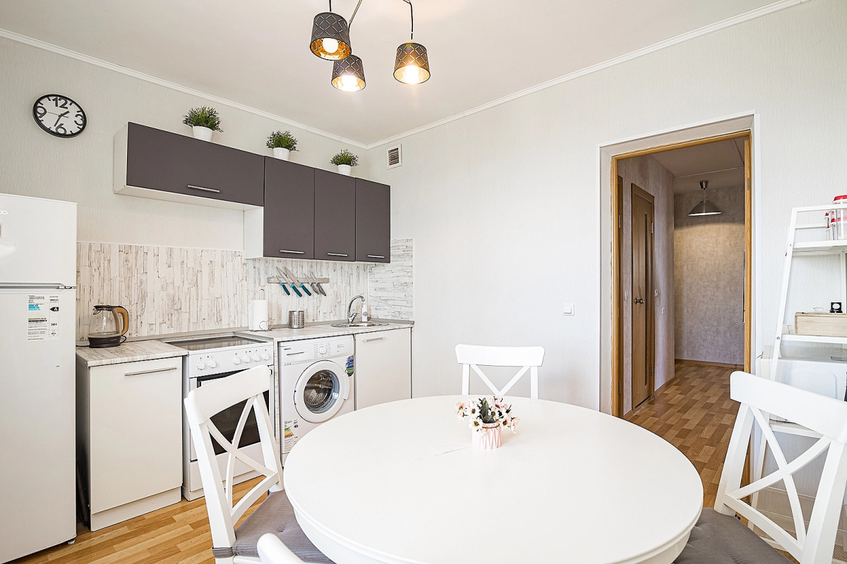 Апартаменты двухкомнатные c видом на Волгу на Волжской набережной  25, м.Cтрелка. Сова-Дом