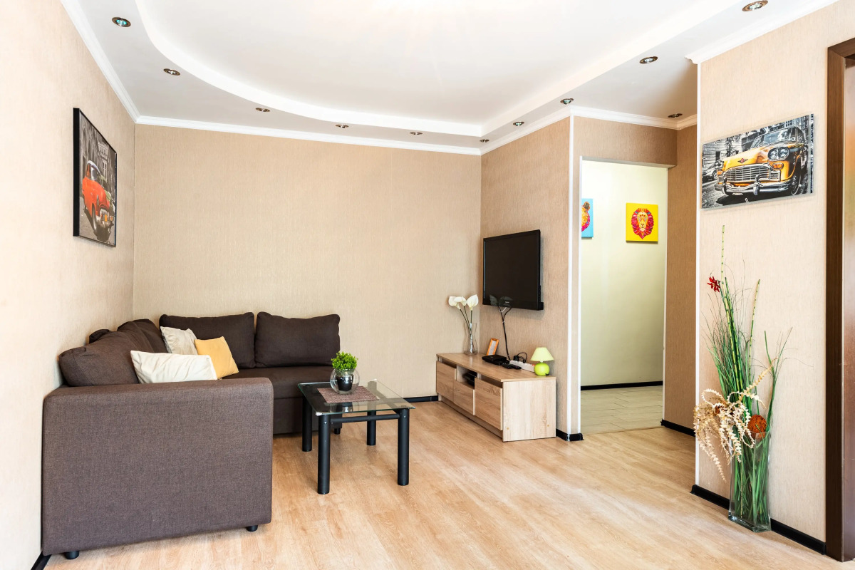 Квартира Просторная двухкомнатная Natali у парка Зюзино