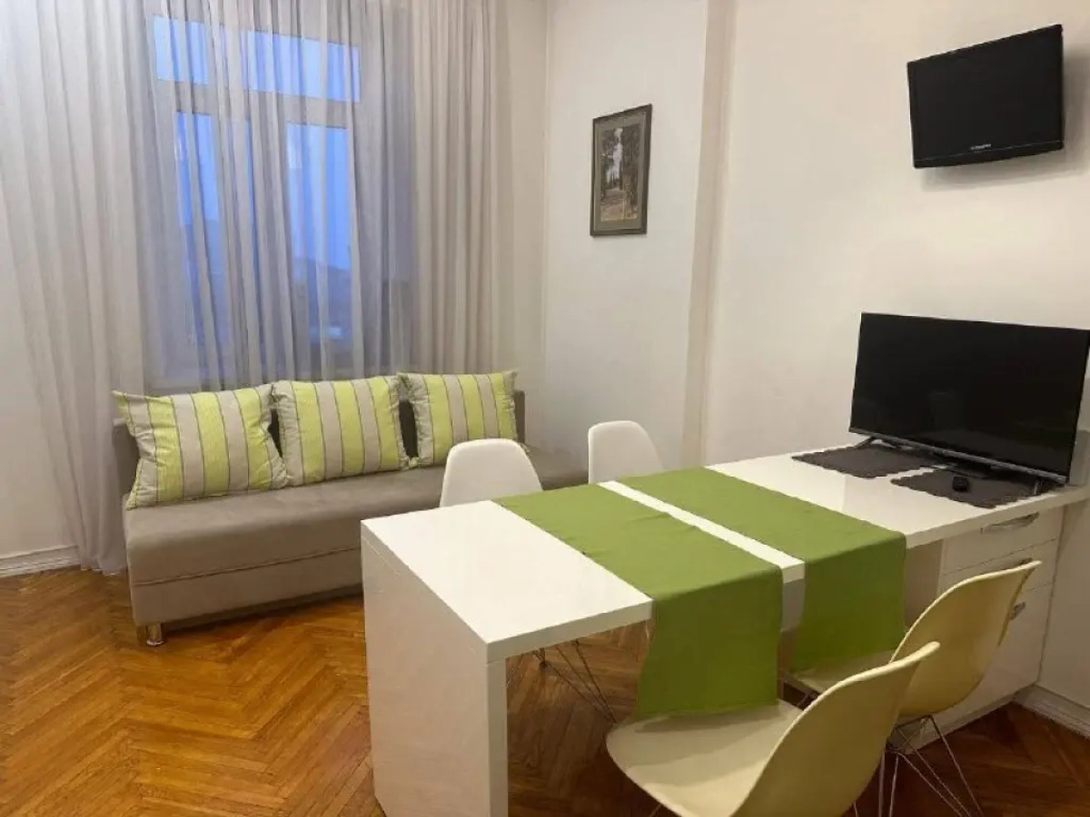 Апартаменты 3-х комнатные в центре на Светланской