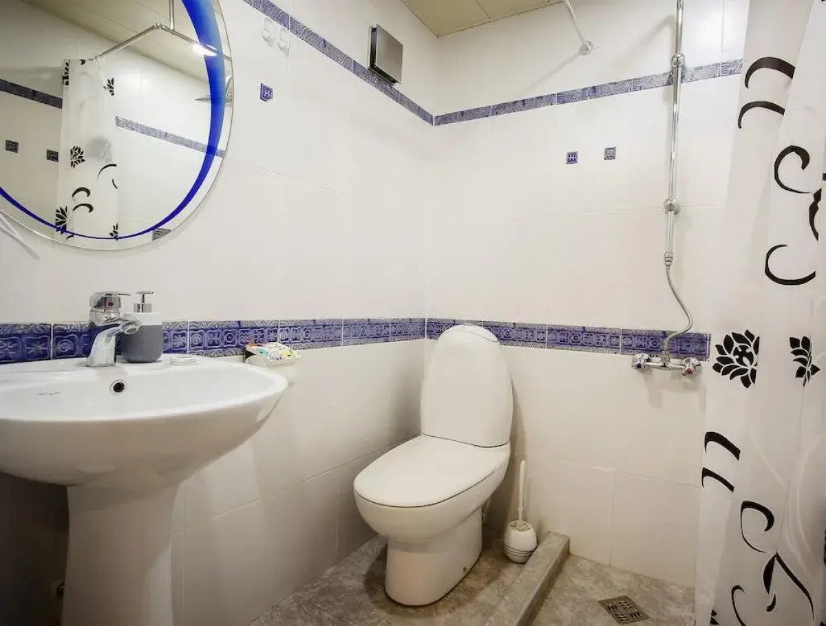 Отель Toma's House